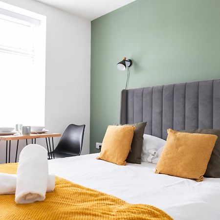 Bay City Studio Apartments Кардіфф Екстер'єр фото