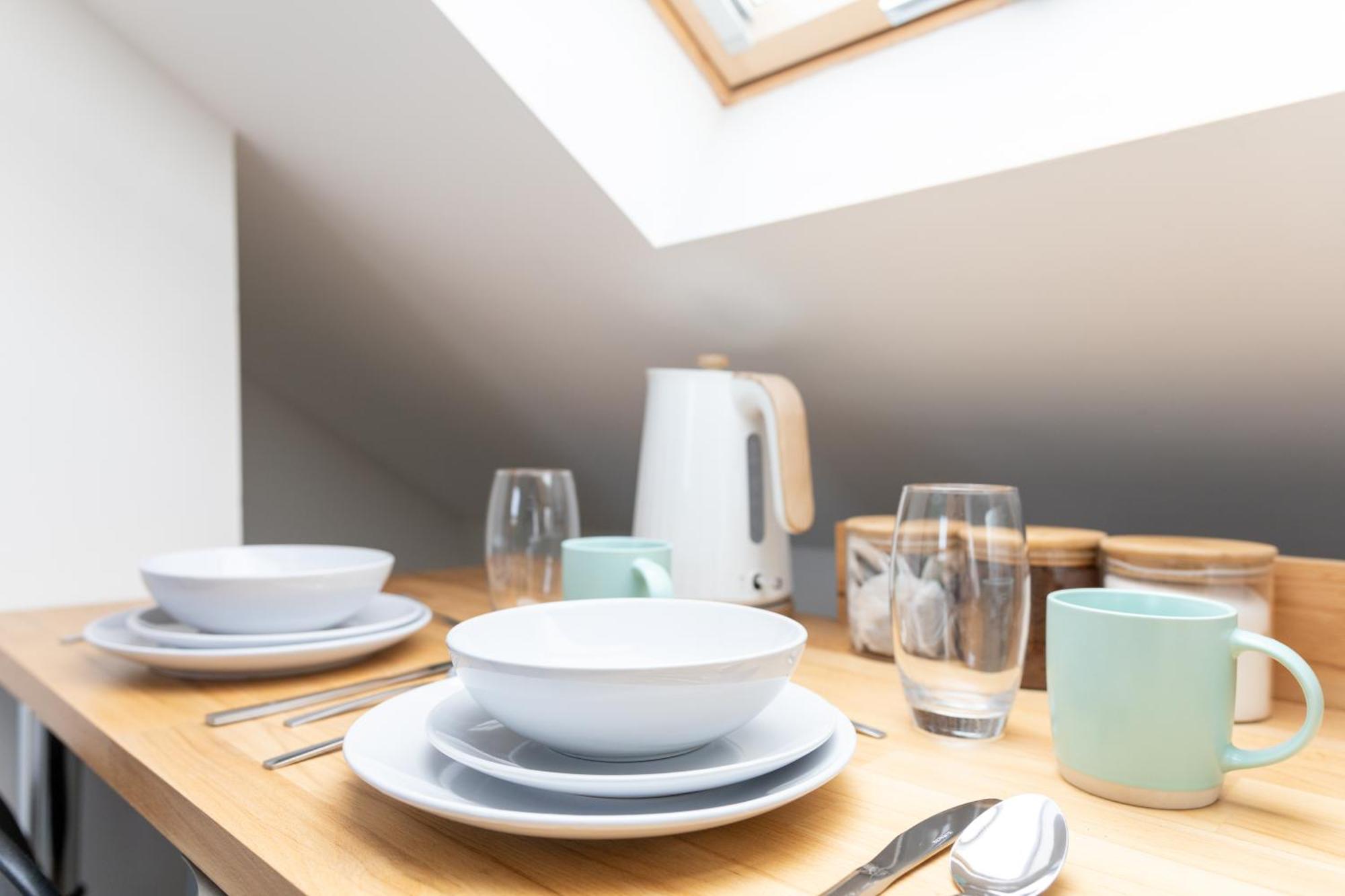 Bay City Studio Apartments Кардіфф Екстер'єр фото