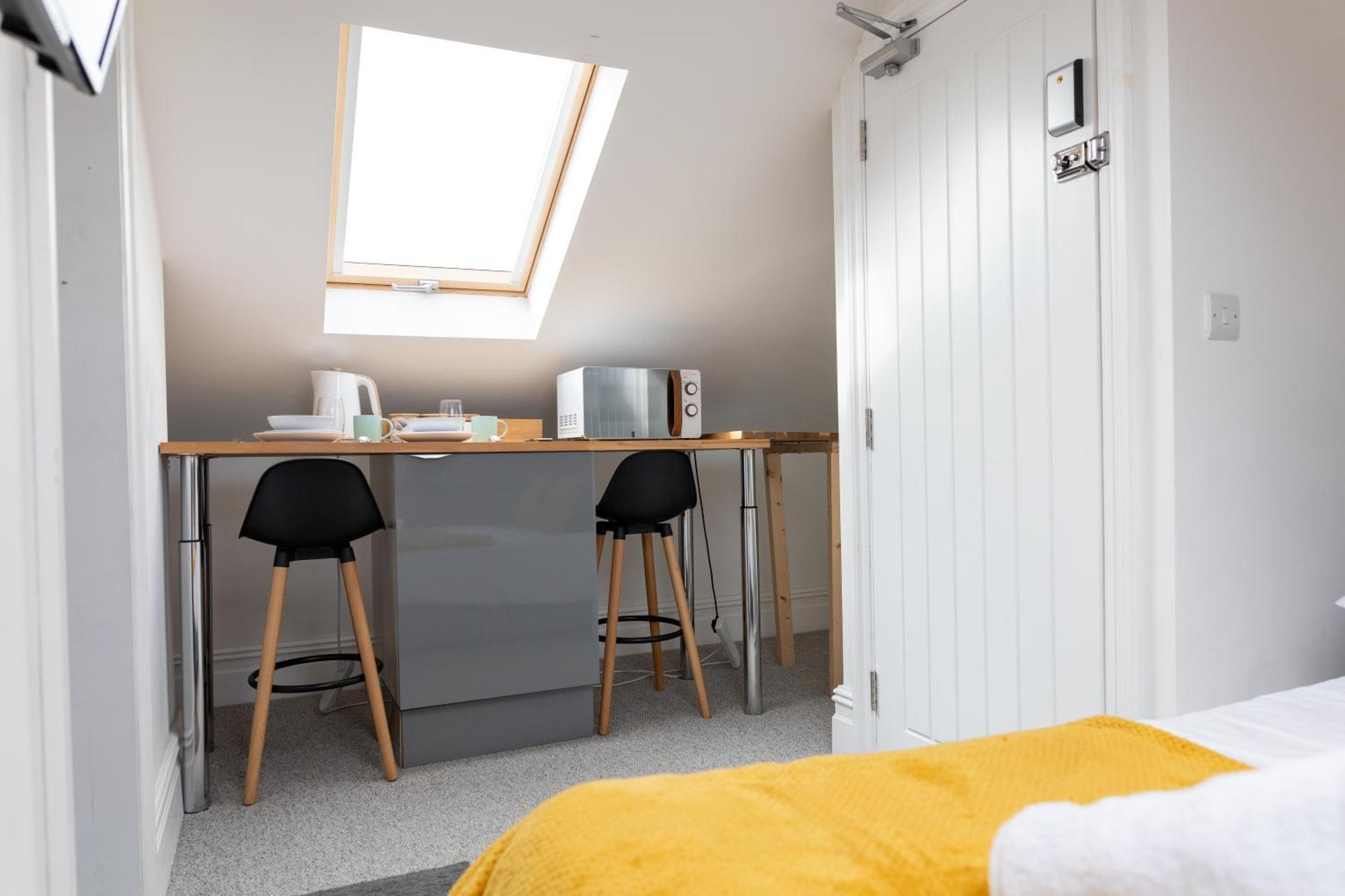 Bay City Studio Apartments Кардіфф Екстер'єр фото