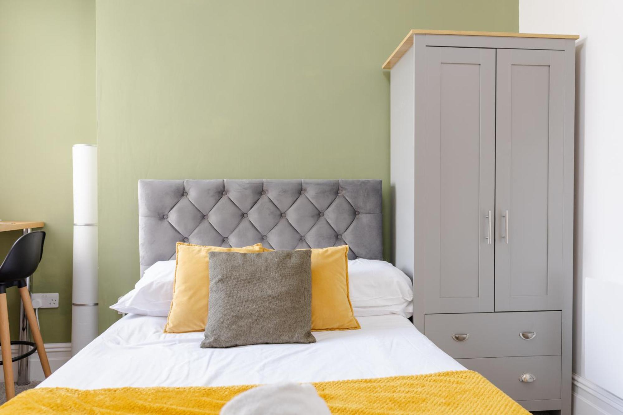 Bay City Studio Apartments Кардіфф Екстер'єр фото