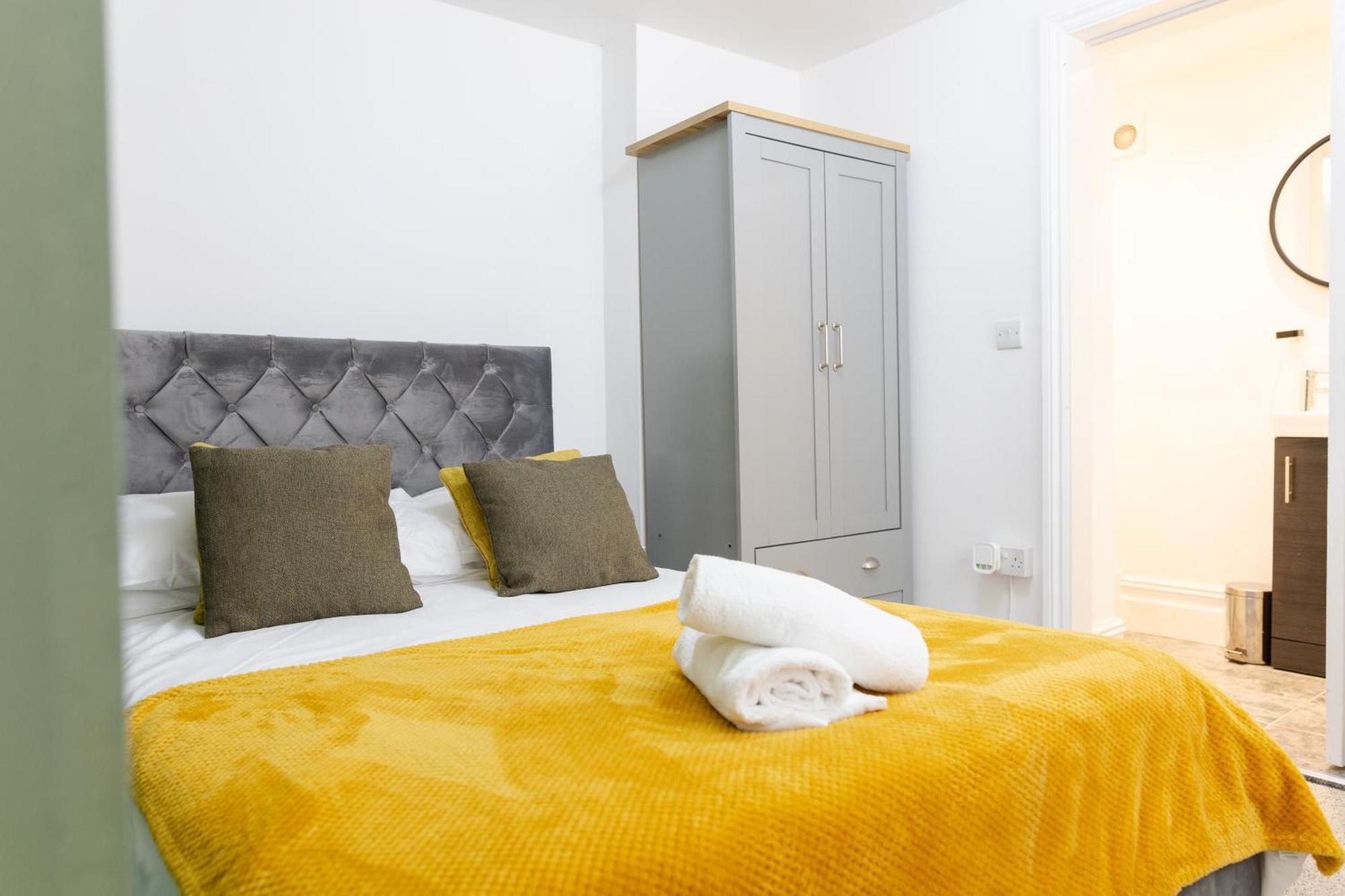 Bay City Studio Apartments Кардіфф Екстер'єр фото