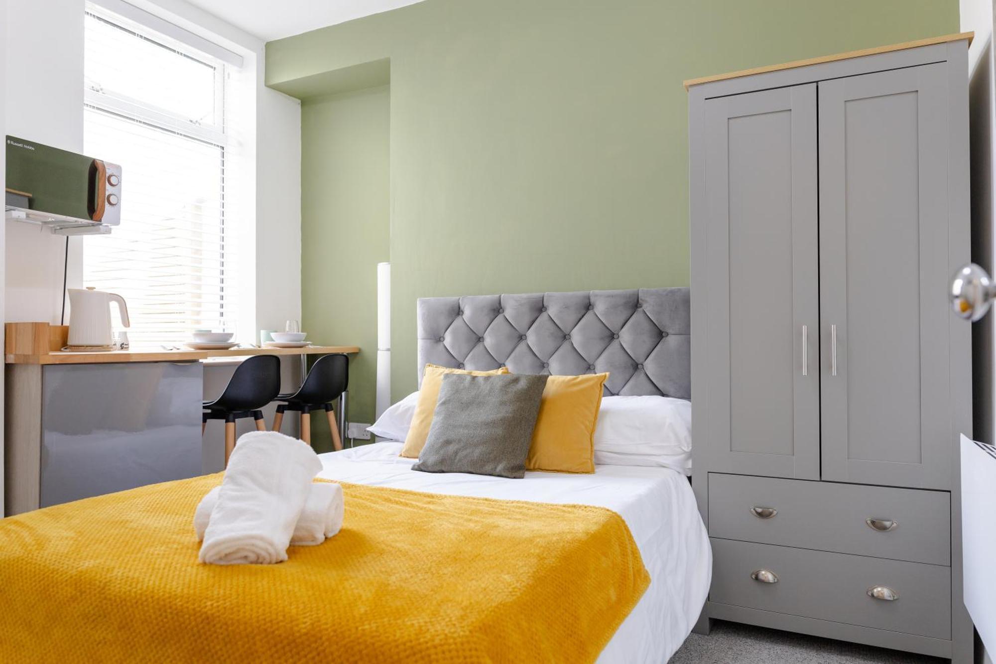 Bay City Studio Apartments Кардіфф Екстер'єр фото