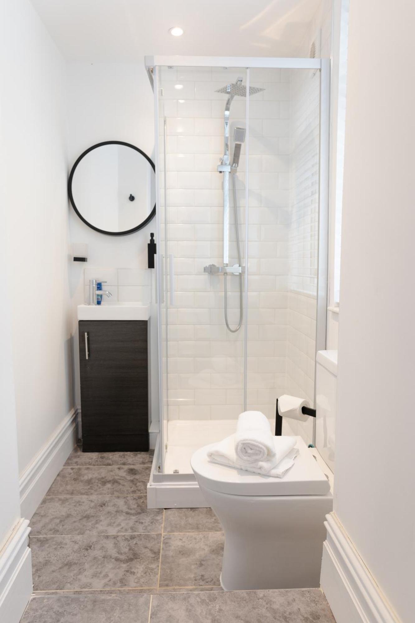 Bay City Studio Apartments Кардіфф Екстер'єр фото