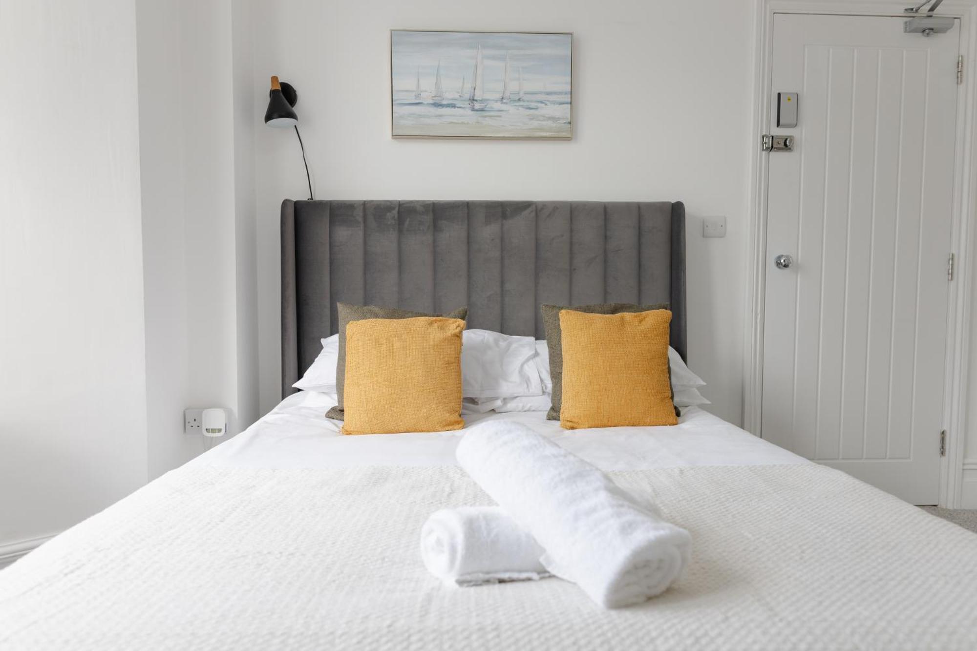 Bay City Studio Apartments Кардіфф Екстер'єр фото