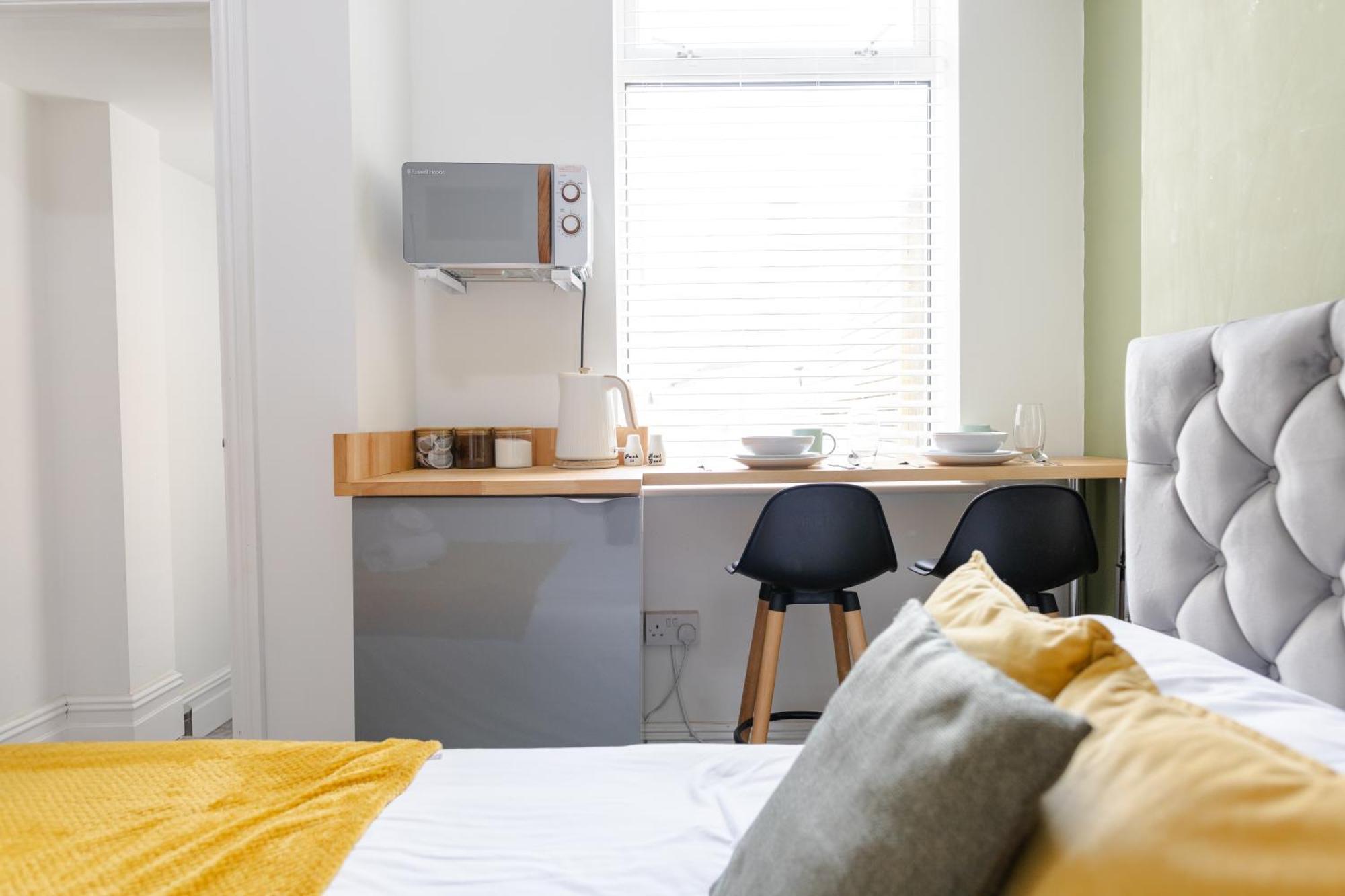 Bay City Studio Apartments Кардіфф Екстер'єр фото